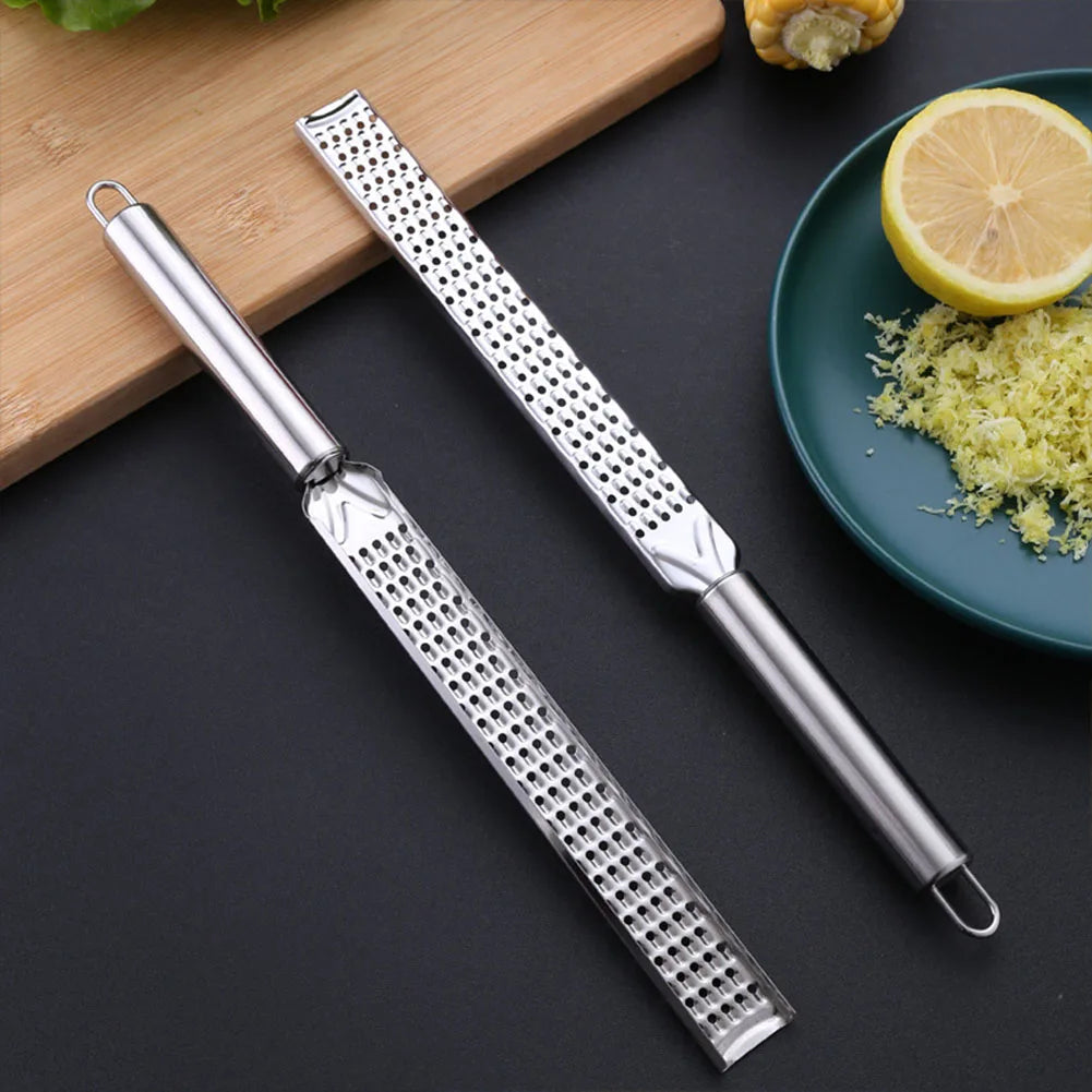 Long Stainless Steel Flat Grater & Zester – Citrus, Ginger, Garlic, Cheese & Chocolate Grater with Hanging Loop – Ideal for Fine Grating & Zesting (20cm)