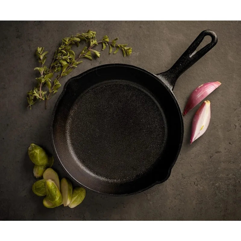 Cast Iron Skillet – Round Egg Pan & Griddle for Indoor & Outdoor Cooking – Best for Eggs, Burgers & Single Portions (16cm)