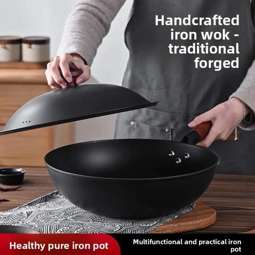 Cast Iron Wok with Lid & Wooden Handle – Traditional Hand-Forged Stir-Fry Wok with Titanium Non-Stick Finish – Perfect for Stir-Frying, Sautéing & Deep Frying (32cm)
