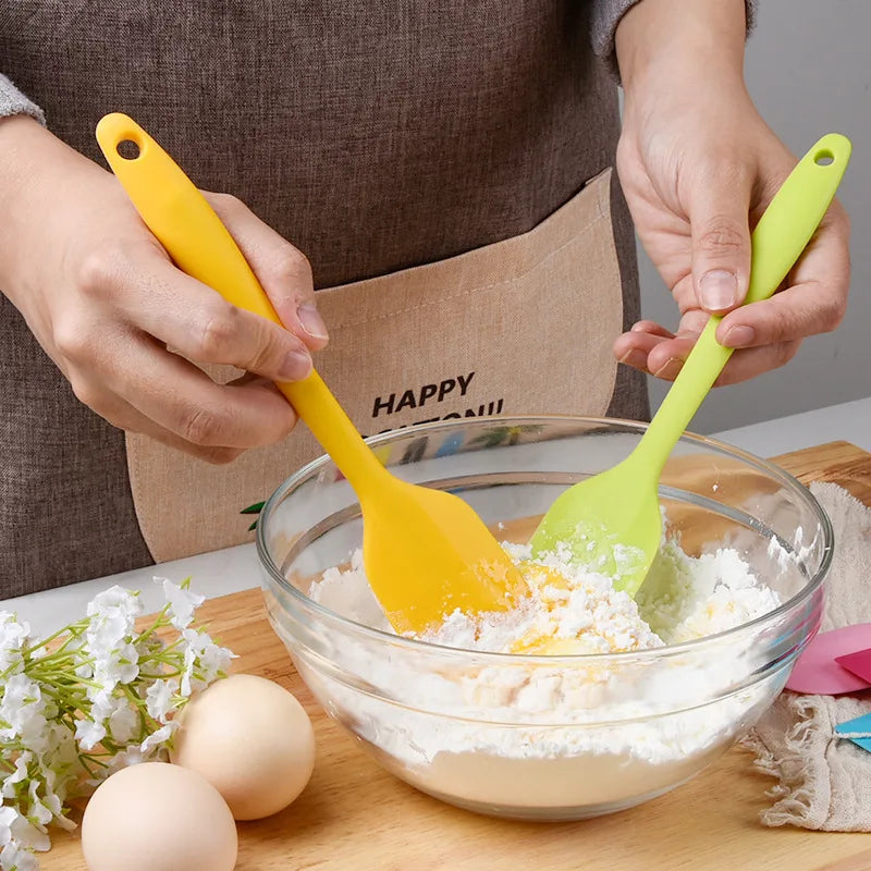 Heat Resistant Silicone Spatula & Scraper – Seamless Non-Stick Baking & Cake Cream Scraper – Perfect for Mixing, Folding & Scraping Bowls – Available in 9 Colours & Multi-Packs