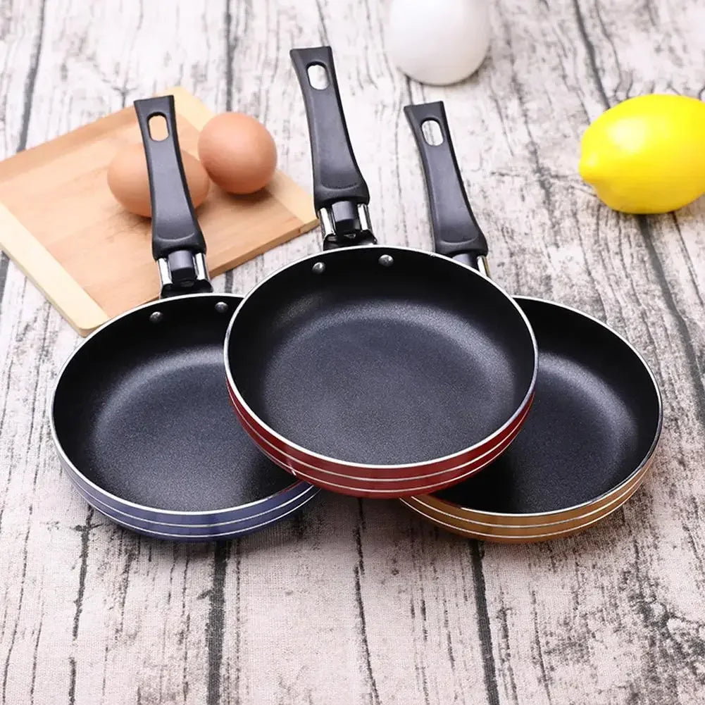 Mini Aluminium Egg Pan – Lightweight Non-Stick Pancake & Egg Fryer with Bakelite Handle – Perfect for One Egg (12.5cm)