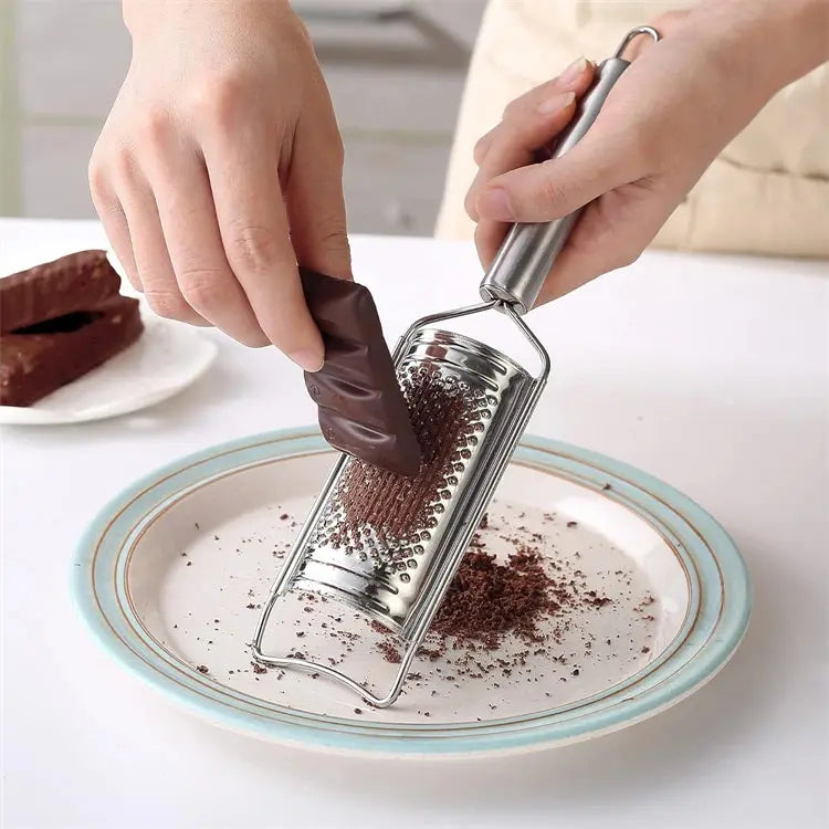 5-Piece Stainless Steel Kitchen Grater & Zester Set with Cleaning Brush – Includes Fine, Medium & Coarse Graters, Lemon Rind Remover / Citrus Peeler – Ideal for Cheese, Vegetables, Chocolate, Citrus & Daily Cooking Tasks