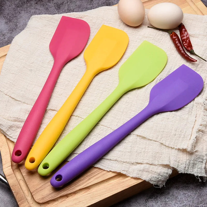 Heat Resistant Silicone Spatula & Scraper – Seamless Non-Stick Baking & Cake Cream Scraper – Perfect for Mixing, Folding & Scraping Bowls – Available in 9 Colours & Multi-Packs