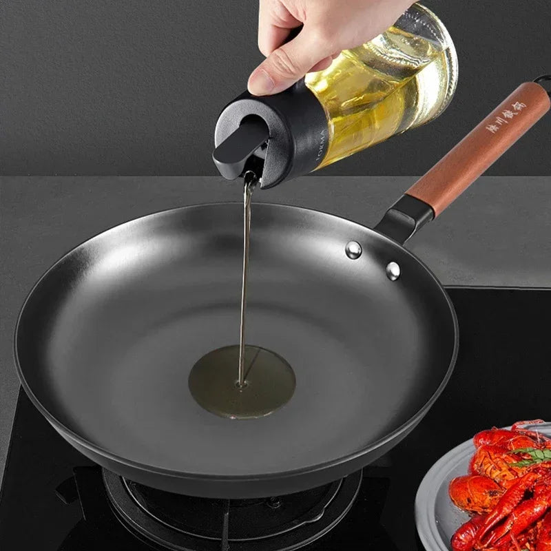 Cast Iron Frying Pan with Wooden Handle – Uncoated Non-Stick  Pan Ideal for  Searing, Sautéing, Pan-Frying & Stir-Frying – Available in 26cm, 28cm 30cm & 32cm