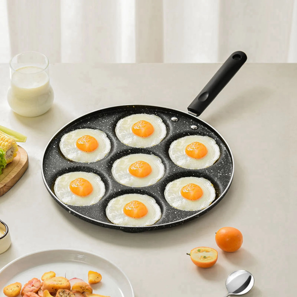 7 Hole Non-Stick Egg Frying Pan – Aluminium Fried Egg & Burger Pan with Heat-Resistant Handle – Best for Eggs, Mini Pancakes & Burgers