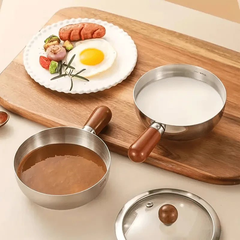 Stainless Steel Milk Pan with Wooden Handle – Induction Saucepan with Non-Slip Base – Great for Milk, Porridge & Sauces – Available in 14cm & 17cm