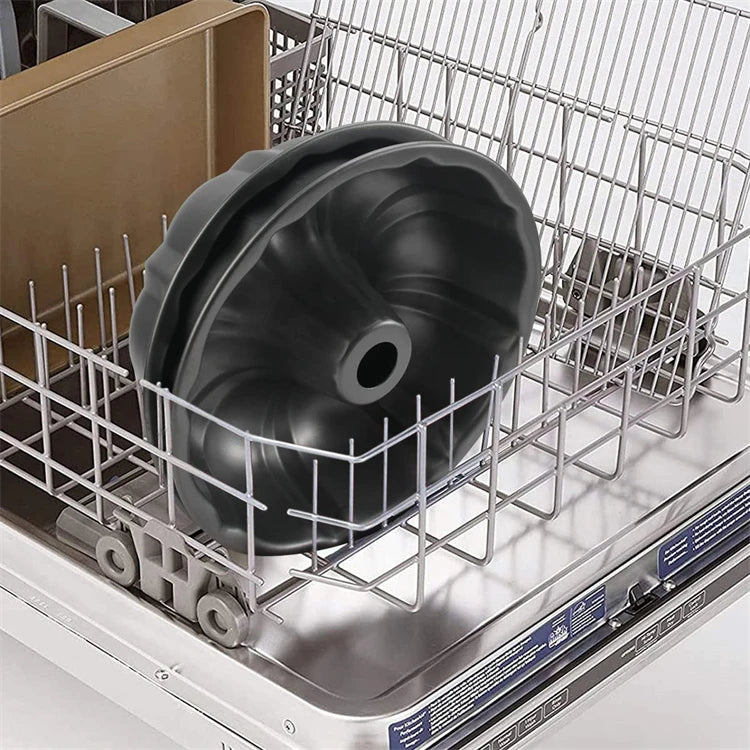 Carbon Steel Fluted Tube Cake Pan