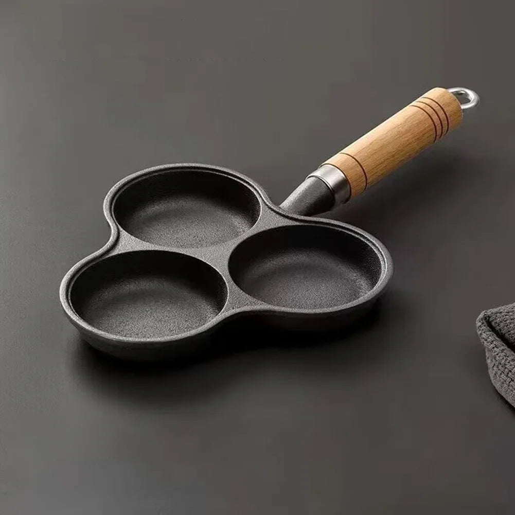 3 Hole Egg Pan – Non-Stick Cast Iron Breakfast Pan with Marble Coating – Ideal for Fried Eggs, Pancakes & Burgers