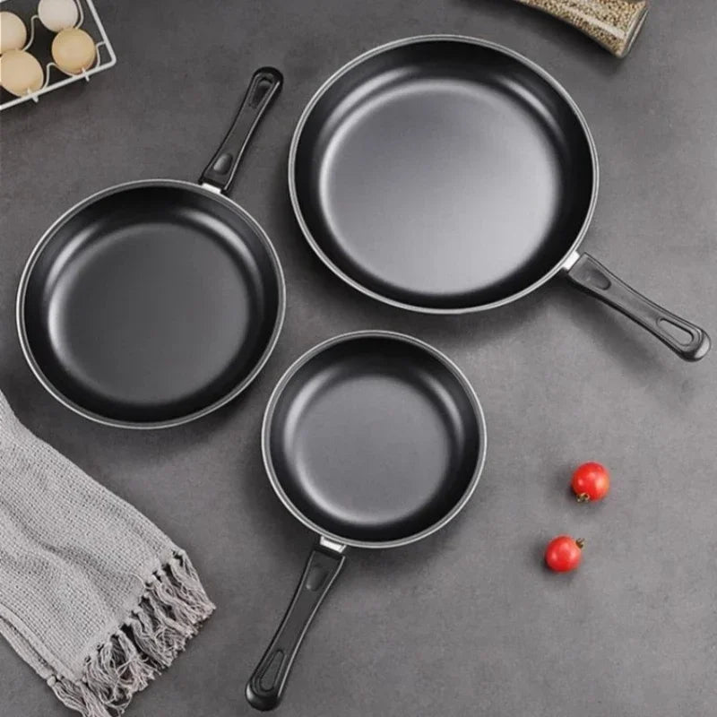 Non-Stick Frying Pan Set with Ergonomic Heat-Resistant Handles – Durable Skillets for Eggs, Pancakes, Searing, Sauces & Daily Meals – Compatible with Induction, Gas, Ceramic & Electric Cooktops – Set Includes 20cm, 25cm