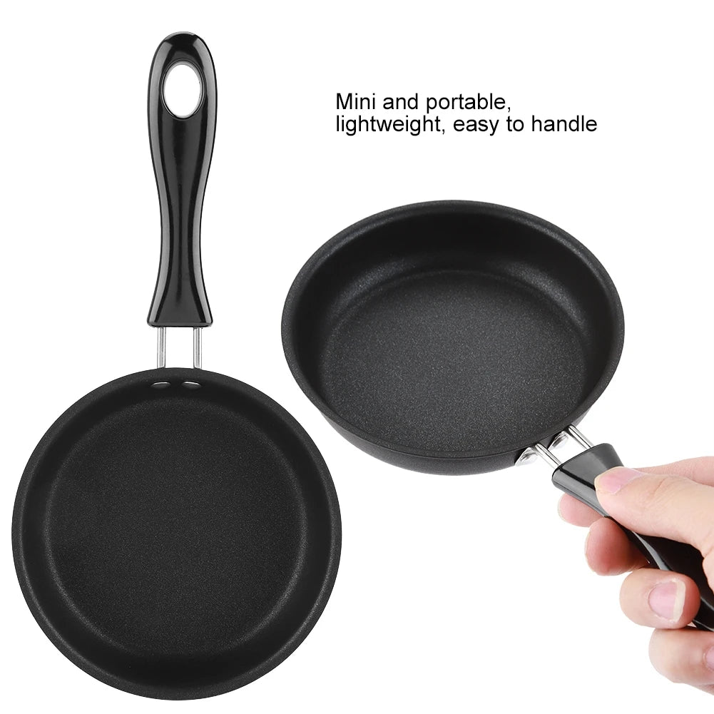 Mini Egg Frying Pan – Non-Stick Iron Omelette Pan, Lightweight & Portable – Ideal for One Egg or Mini Pancakes (12cm)