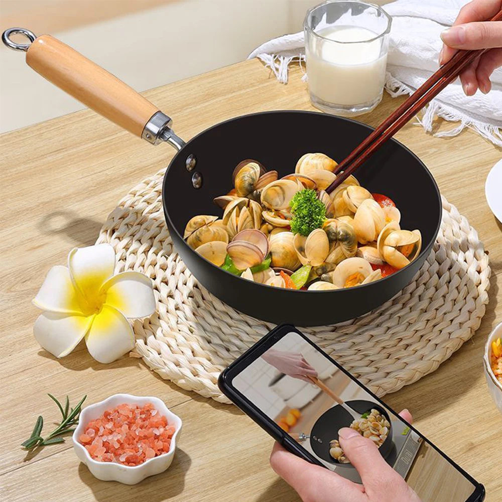 Non-Stick Iron Frying Pan – Multi-Purpose Stir-Fry & Omelette Pan for Home & Outdoor – Ideal for Gas & Induction Hobs – Available in 20cm, 22cm, 24cm, 26cm & 28cm