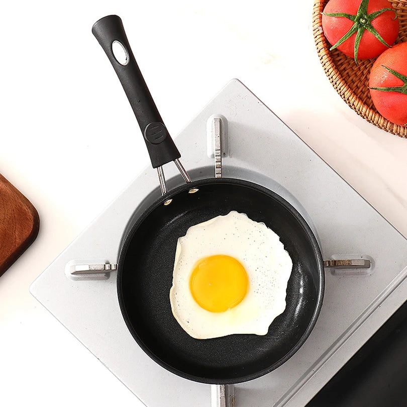 Mini Omelette Pan – Non-Stick Cast Iron Egg Skillet for Single Portions – Ideal for Eggs, Breakfast Sandwiches & Mini Pancakes (12cm)