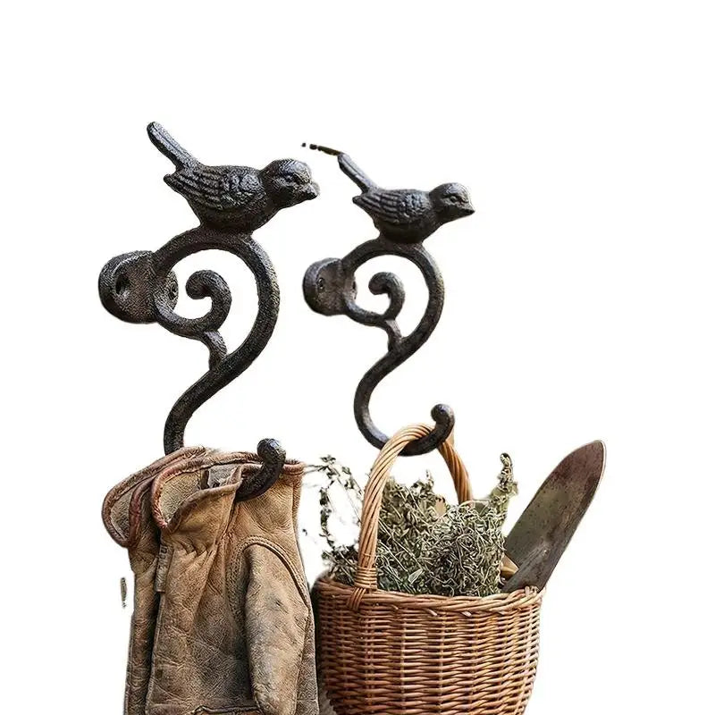 Cast Iron Bird Wall Hook – Rustic Decorative Heavy Duty Hanger for Keys, Hats & Bags – Great for Hallways, Kitchens & Gardens