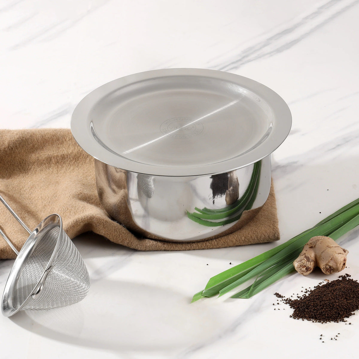 Triply Stainless Steel Tope with Lid 7.5L