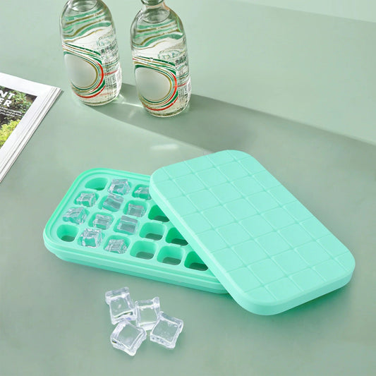 Single Layer Ice Cube Tray, 28 Compartments, BPA Free, Green