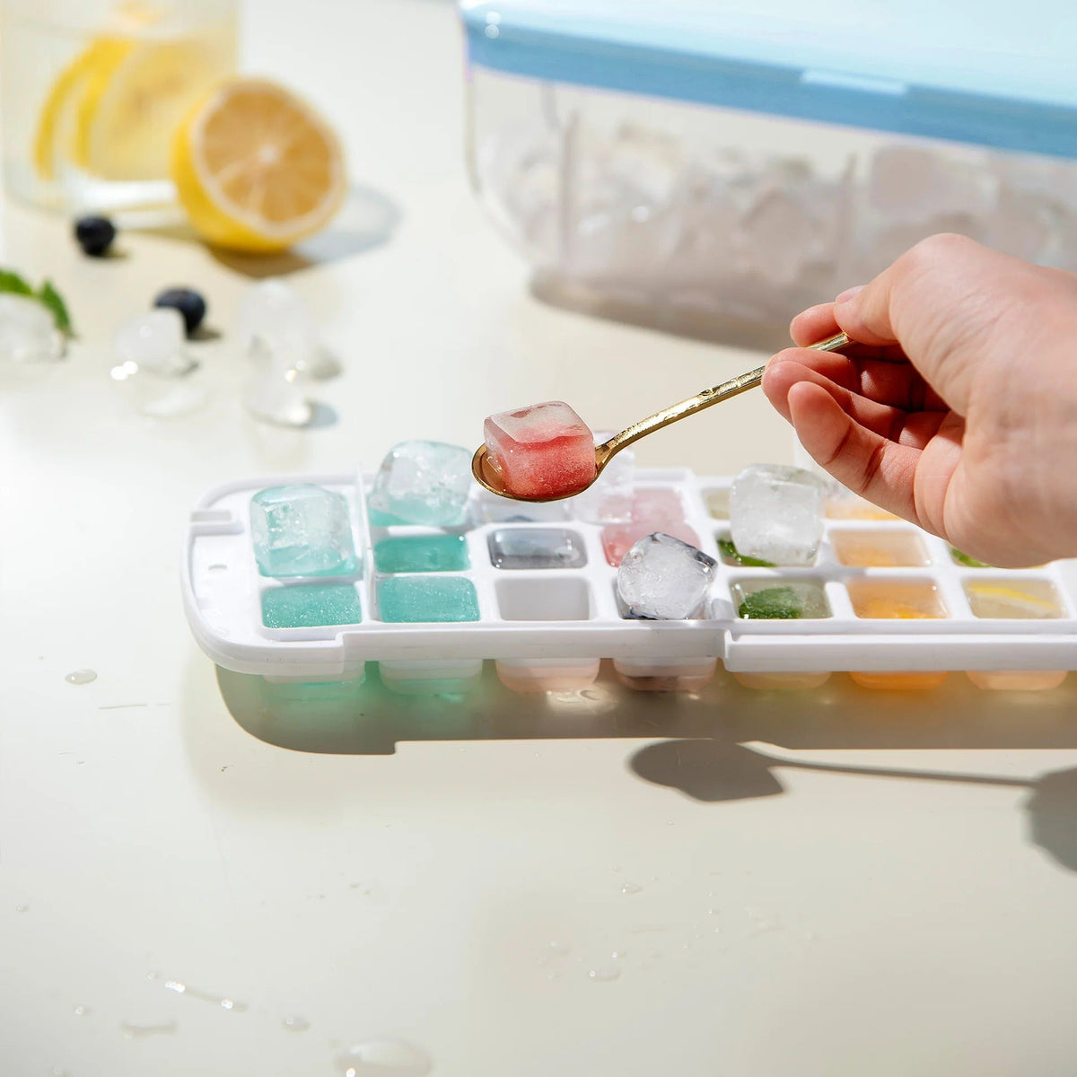 Ice Cube Trays with Scoop, 24 Compartments, BPA Free, Blue