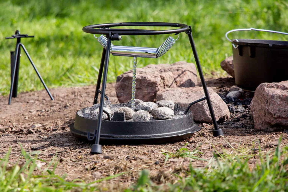 Dutch Oven Lid Holder