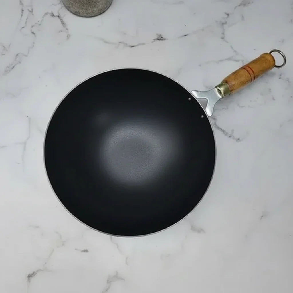 Pure Iron Wok with Wooden Handle