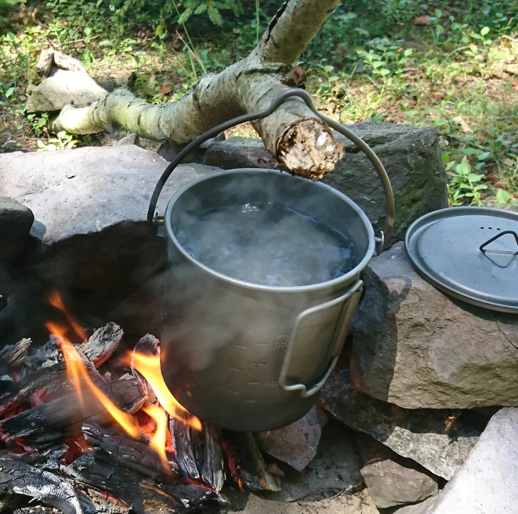 Titanium Pot with Bail Handle