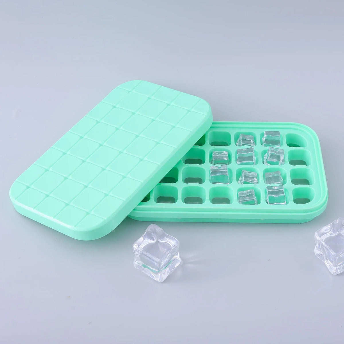 Single Layer Ice Cube Tray, 28 Compartments, BPA Free, Green